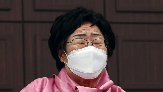 '일본군 위안부' 피해 할머니들이 일본 상대로 낸 손해배상청구 소송이 각하, 원고 패소 판결 받았다. <연합뉴스>